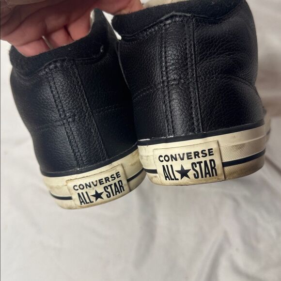 Converse Black and White High-Tops. Men’s Size 11 and Women’s Size 13. - Picture 7 of 9